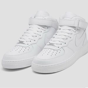 Nike Air Force Ones Mid